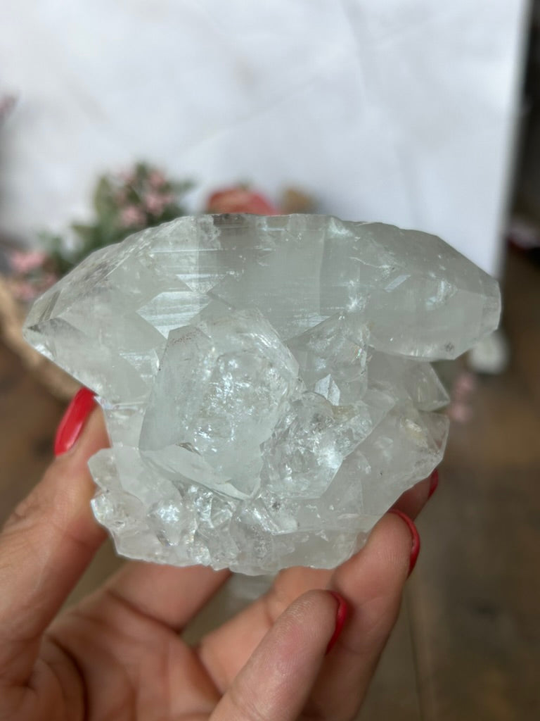 Diamond apophyllite 77
