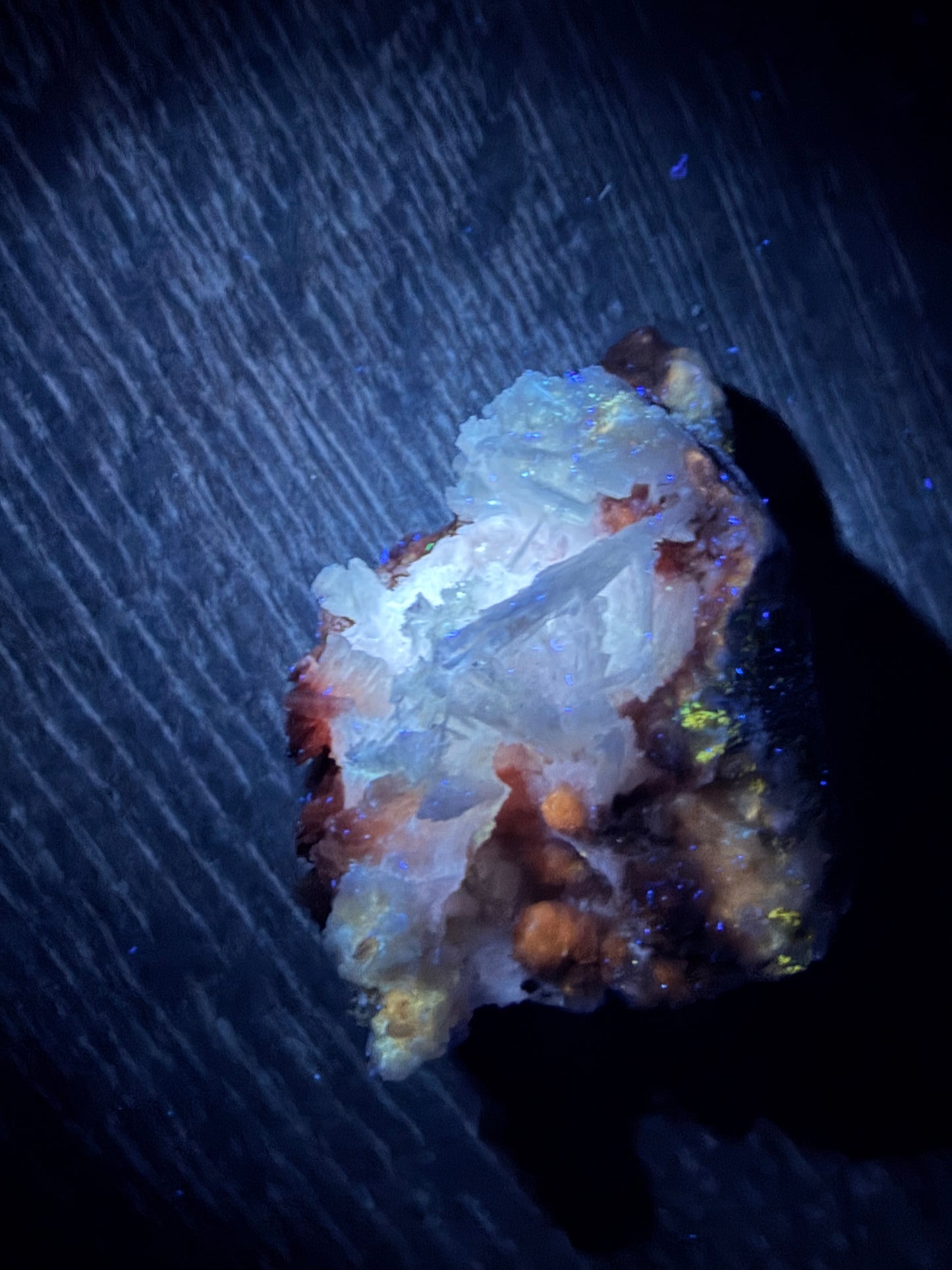 Red Thomsonite with Scolecite and Caclite 100