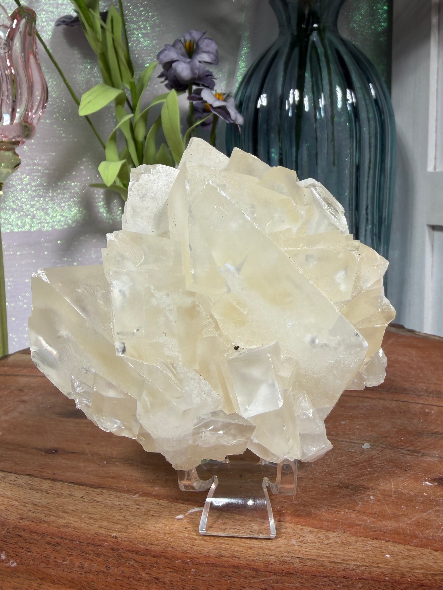 Optical Calcite Cluster 84