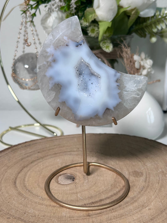 Druzy Agate Moon on Stand 68b