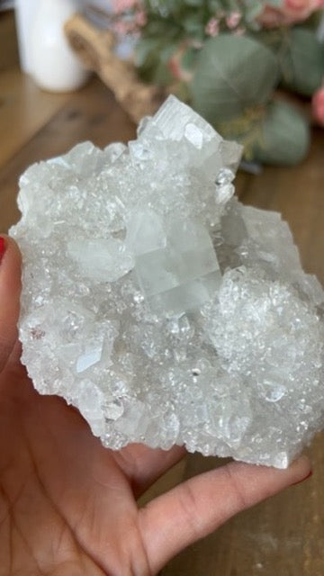 Diamond apophyllite 148