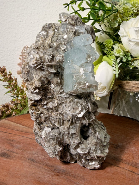Himalayan Aquamarine on Muscovite 430
