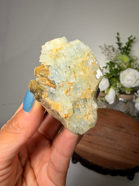 Himalayan Aquamarine on Muscovite 98