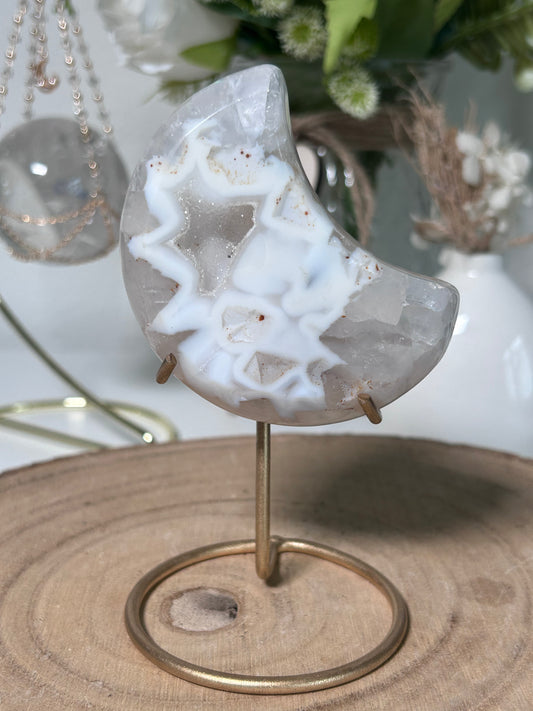 Druzy Agate Moon on Stand 52