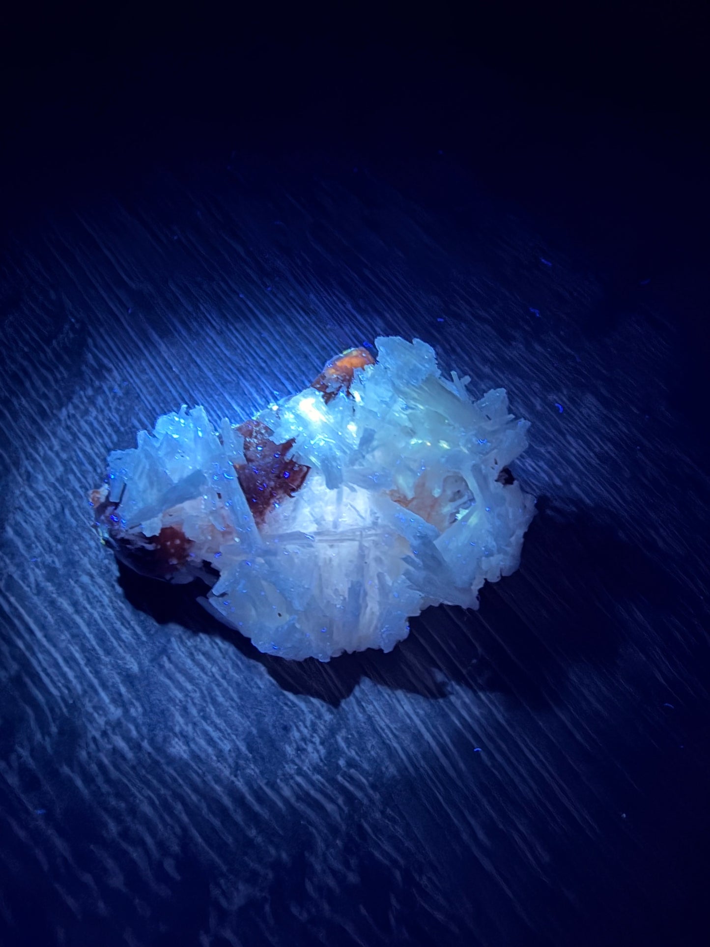 Red Thomsonite with Scolecite and Caclite 75a