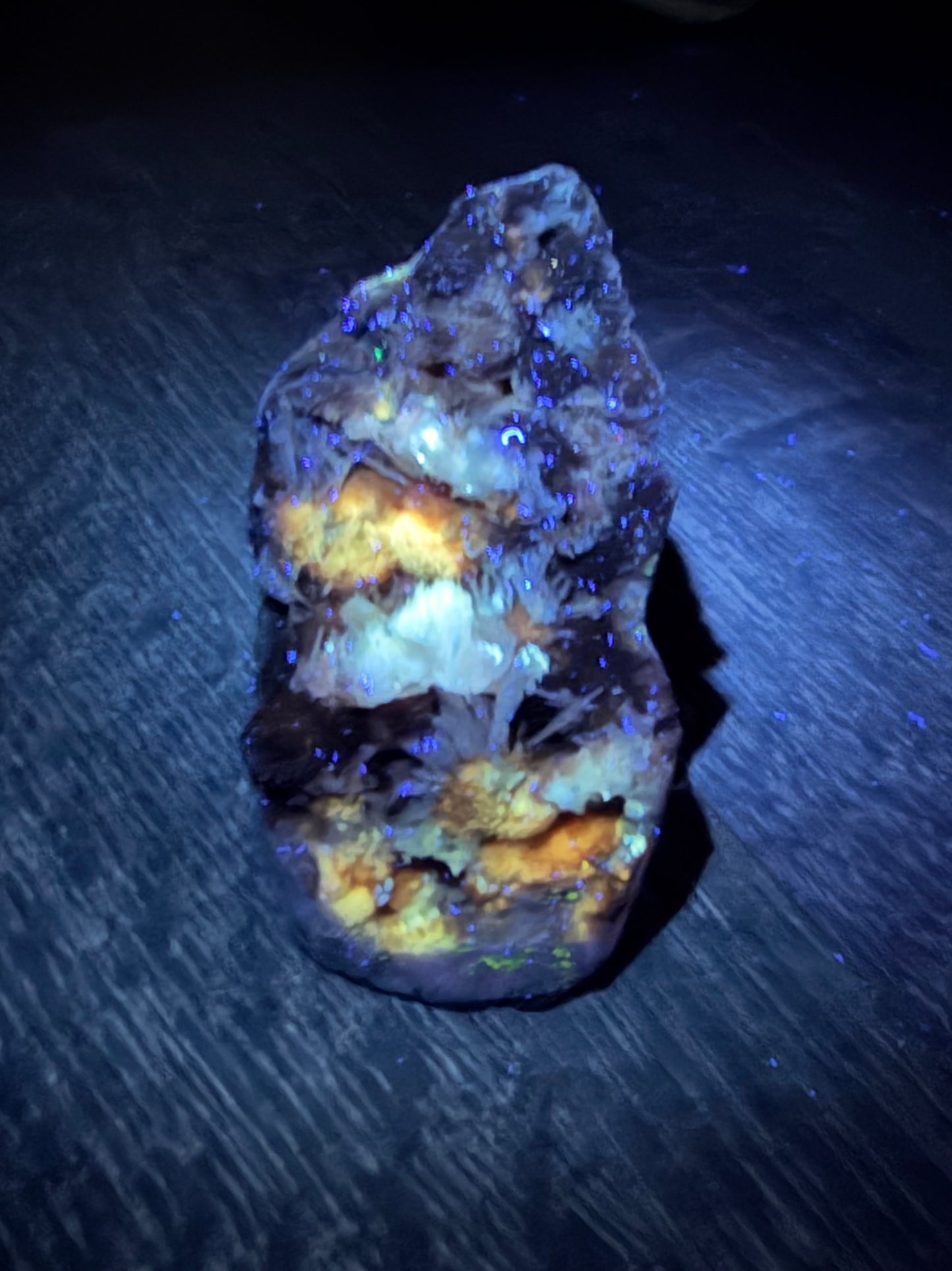 Red Thomsonite with Scolecite and Caclite 199