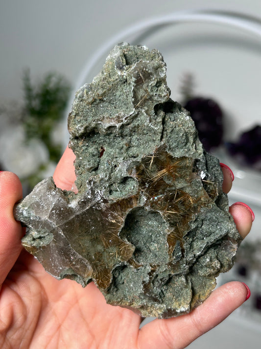 Green Cholrite Gold Rutile Himalayan Quartz 144a
