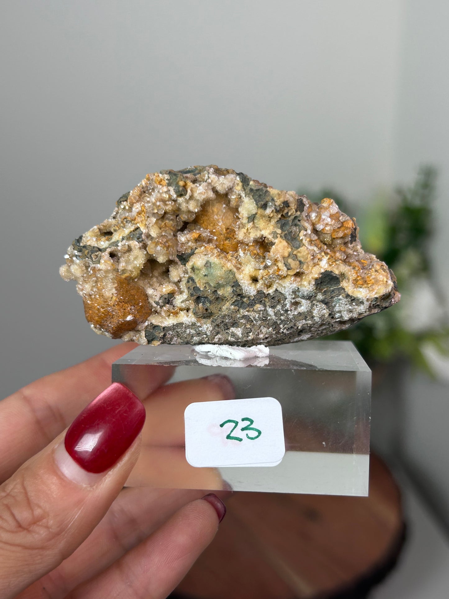 Dog Tooth Calcite with heulandite & chalcedony 23