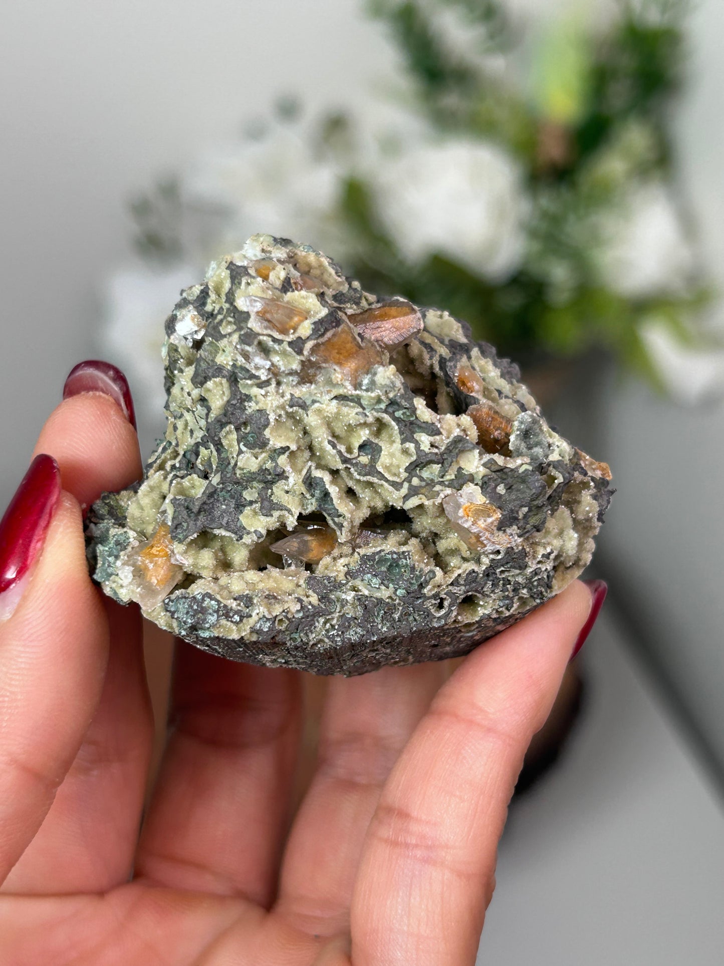 Dog Tooth Calcite with heulandite & chalcedony 25a