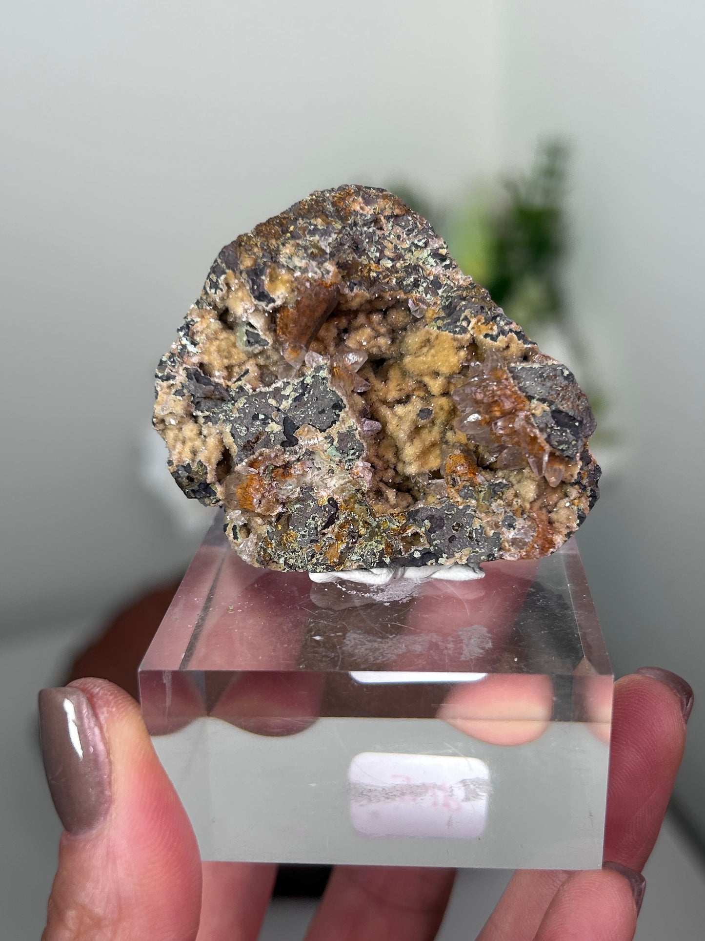 Dog Tooth Calcite with heulandite & chalcedony 18