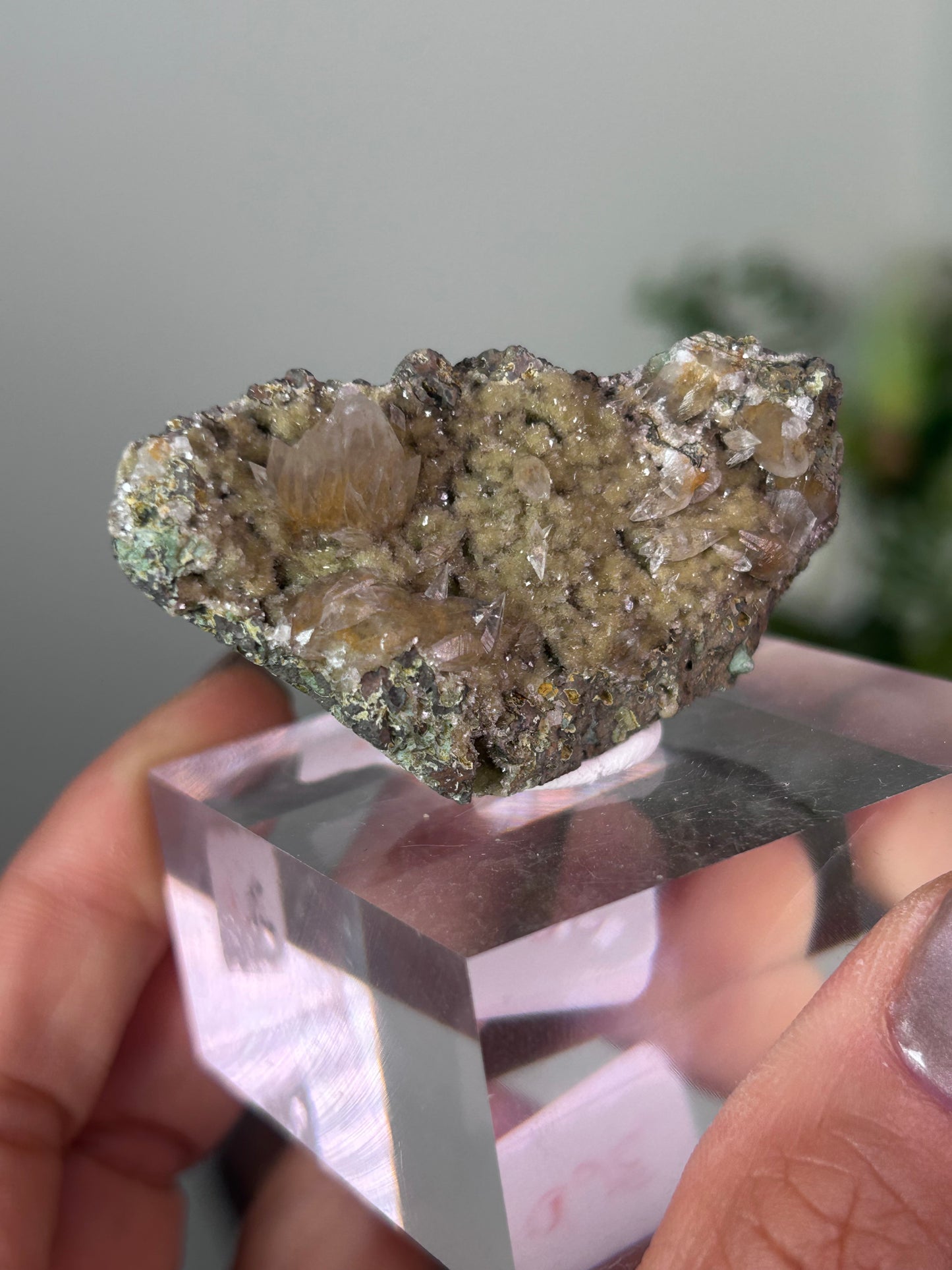 Dog Tooth Calcite with heulandite & chalcedony 10