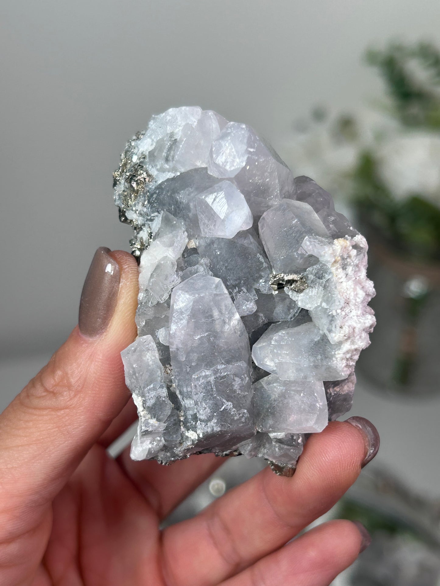 UV Reactive Calcite with Pyrite 79