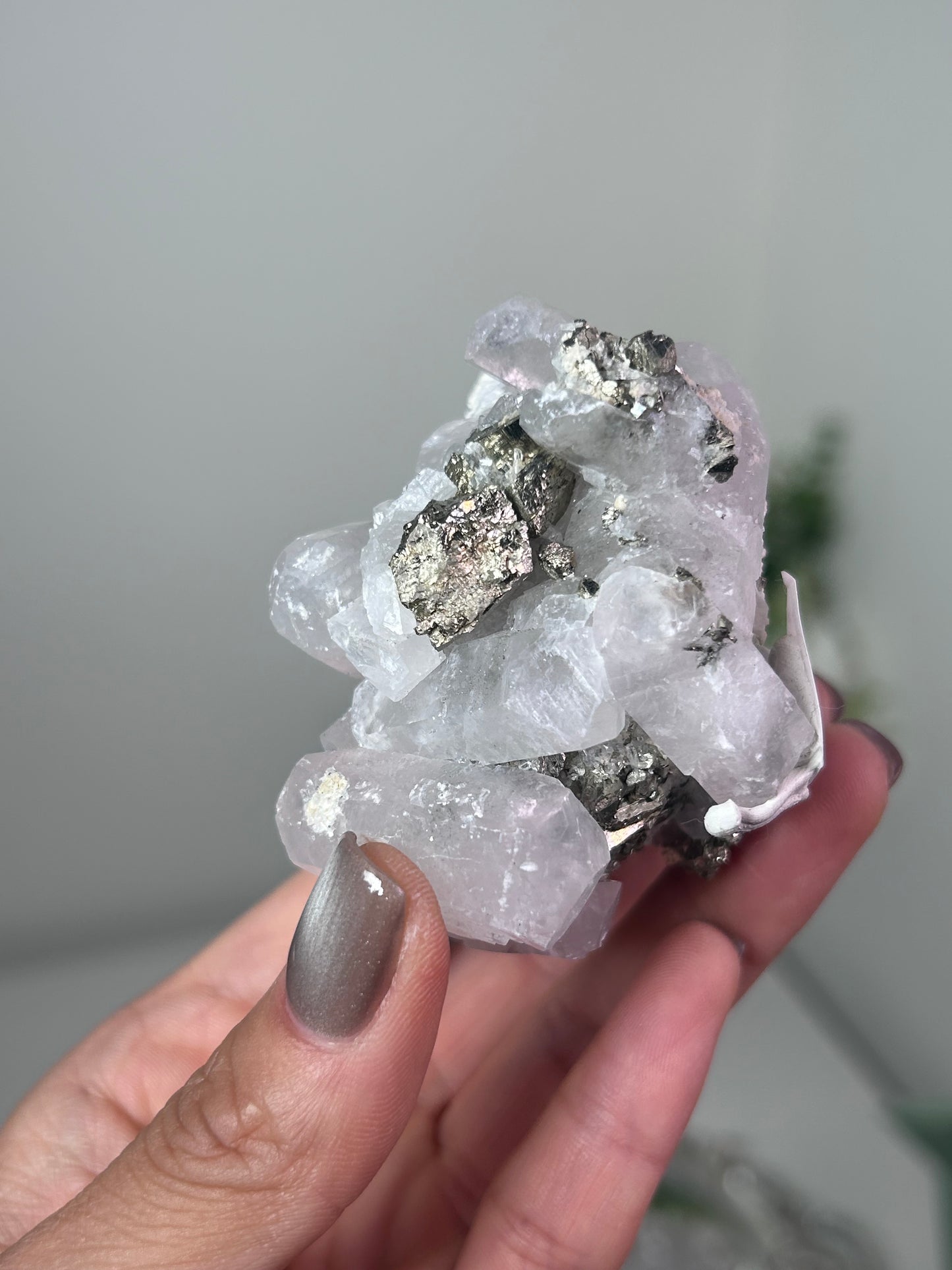 UV Reactive Calcite with Pyrite 83