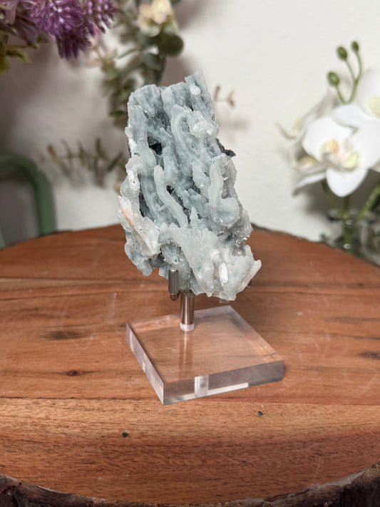 "Winter's Crown" Blue Chalcedony Stalactite with Heulandite, Stilbite, Prehnite 60b