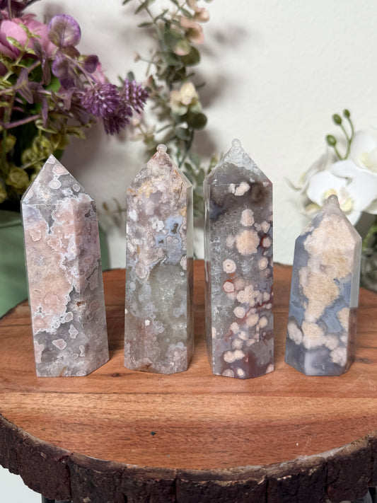 Green Quartz Flower Agate Tower